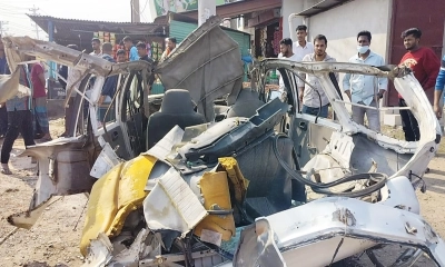 গ্যাস নিতে গিয়ে প্রাইভেট কারের সিলিন্ডার বিস্ফোরণ