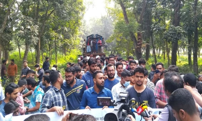 শিক্ষার্থীদের অবরোধে বন্ধ ঢাকা-ময়মনসিংহ ট্রেন চলাচল