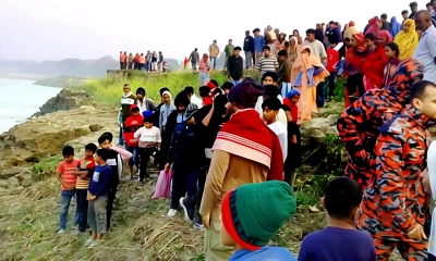 পদ্মা নদীতে বাল্কহেড থেকে পড়ে শ্রমিক নিখোঁজ