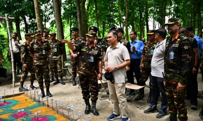 সেনাবাহিনীর গ্রীষ্মকালীন মহড়ায় আকস্মিক পরিদর্শনে প্রধানমন্ত্রী