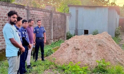 নজরদারিতেও থেমে নেই সিলিকা বালু উত্তোলন