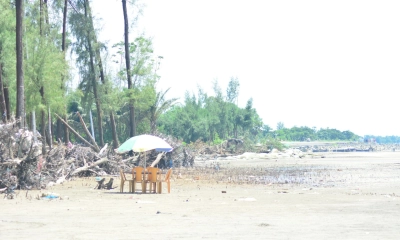 সৌন্দর্য-সম্ভাবনার পরও পিছিয়ে পারকি সৈকত