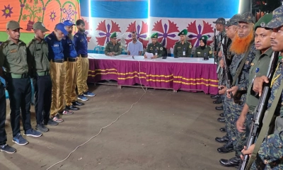 সিরাজগঞ্জে দুর্গাপূজা ঘিরে আনসার-ভিডিপির প্রস্তুতি। ছবি- রূপালী বাংলাদেশ