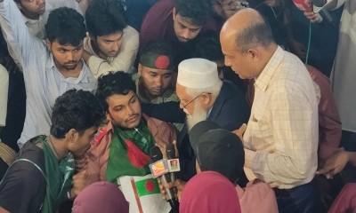 শেবাচিমে অনিয়ম-দুর্নীতি বন্ধের দাবিতে অনশনে অনড় ছাত্র-জনতা