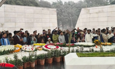 খালেদা জিয়ার কবর জিয়ারত করতে নেতাকর্মীর ঢল