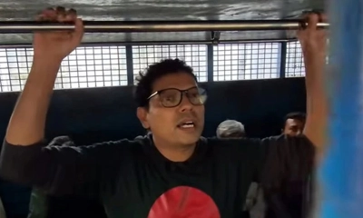 প্রিজনভ্যানে জাতীয় সংগীত গাইতে গাইতে ট্রাইব্যুনাল ছাড়লেন পলক