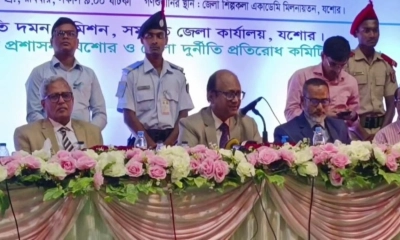 বক্তব্য দেন দুদকের চেয়ারম্যান ড. আবদুল মোমেন। ছবি- রূপালী বাংলাদেশ বক্তব্য দেন দুদকের চেয়ারম্যান ড. আবদুল মোমেন। ছবি- রূপালী বাংলাদেশ
