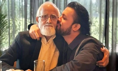 বাবা হারালেন কিংবদন্তী সংগীতশিল্পী আতিফ আসলাম