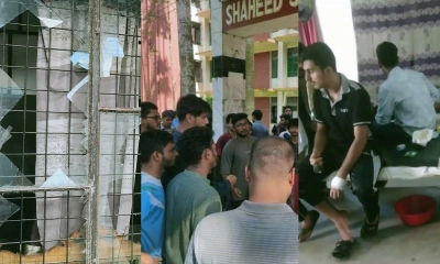 প্রেমঘটিত বিরোধে বাকৃবিতে দুই হলের সংঘর্ষ-ভাঙচুর, আহত ১৩