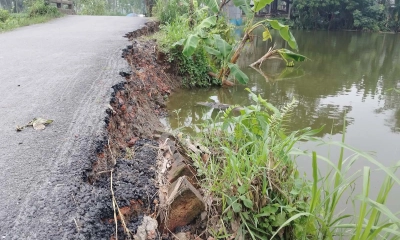 বগুড়ার শেরপুরে ভাঙনের হুমকিতে আঞ্চলিক সড়ক