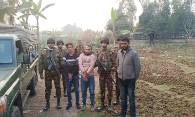 বগুড়ায় বাসা থেকে আগ্নেয়াস্ত্র ও দেশীয় অস্ত্র উদ্ধার, আটক ২