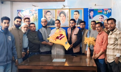 বগুড়া-৩ আসনের নবনির্বাচিত এমপিকে ফুলেল শুভেচ্ছা ও মতবিনিময়