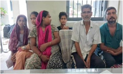 ফেরত আসা ৬ বাংলাদেশি । ছবি- সংগৃহীত