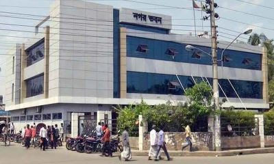 নগর ভবনের বৈদ্যুতিক সংযোগের তার ও বাল্ব খুলে নিয়ে গেছে চোরেরা