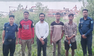 বাঁশখালীতে অবৈধ বালু উত্তোলন, ৩ লাখ টাকা জরিমানা
