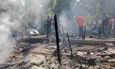 আগুন পুড়ে যাওয়া বসতঘর। ছবি- রূপালী বাংলাদেশ