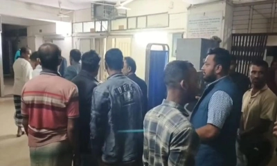 হাসপাতালে স্বজদের ভিড়।  ছবি- সংগৃহীত