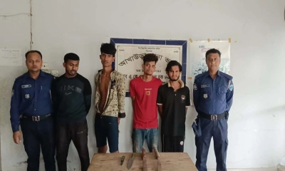 আখাউড়ায় দেশীয় অস্ত্রসহ ৪ ডাকাত গ্রেপ্তার