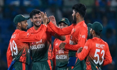 ছক্কায় শীর্ষ দুইয়ে বাংলাদেশ