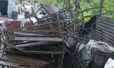 বিক্রি করা বেঞ্চ। ছবি- রূপালী বাংলাদেশ