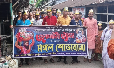বেতাগীতে জন্মাষ্টমীর বর্ণিল শোভাযাত্রা