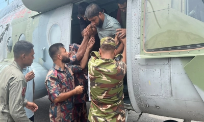 সীমান্তে স্থল মাইন বিস্ফোরণে আহত বন্যহাতির চিকিৎসা দিতে গিয়ে আহত চিকিৎসকদের আনা হলো ঢাকায়। ছবি- রূপালী বাংলাদেশ