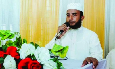 ঘরে ঢুকে মসজিদের খতিবকে কুপিয়ে হত্যা
