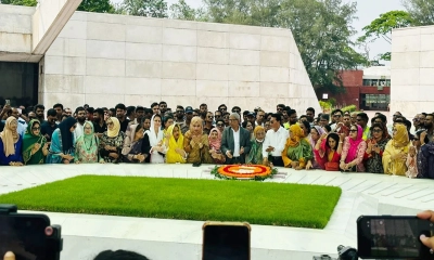 জিয়া ও খালেদা জিয়ার সমাধিতে বিএনপির সংরক্ষিত আসনের এমপিদের শ্রদ্ধা