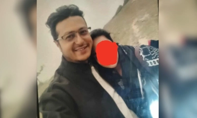 প্রাইভেট শিক্ষক মোর্শেদ নাদিম তার ছাত্রীর সঙ্গে। ছবি- রূপালী বাংলাদেশ