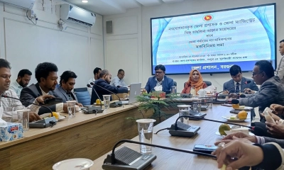 বরগুনায় জেলা প্রশাসকের সঙ্গে সাংবাদিকদের মতবিনিময় সভা। ছবি- রূপালী বাংলাদেশ