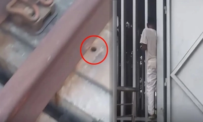 পদ্মা সেতুর রেললাইন থেকে নাট চুরি