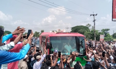কুমিল্লাজুড়ে মানুষের ঢল, জনতার ভালোবাসায় সিক্ত প্রধানমন্ত্রী