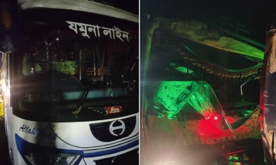 দাঁড়িয়ে থাকা বাসে ট্রাকের ধাক্কায় নিহত ২, আহত ১০