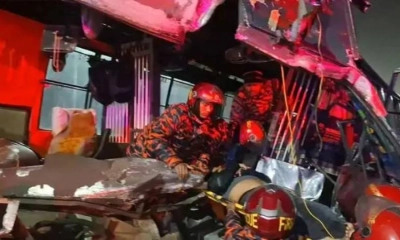 মধ্যরাতে ঢাকা-মাওয়া এক্সপ্রেসওয়েতে ভয়াবহ দুর্ঘটনা, বহু হতাহতের শঙ্কা