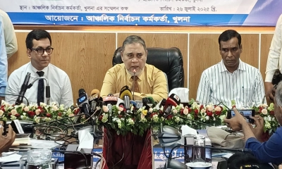 জাতীয় নির্বাচনে অস্ত্রের চেয়েও ভয়াবহ হুমকি এআই: সিইসি