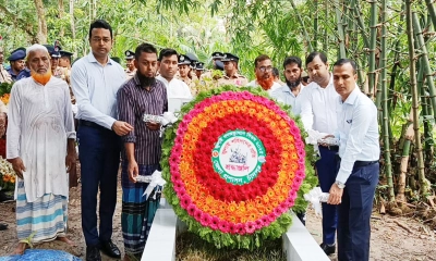 চাঁদপুরে জুলাই আন্দোলনে ৩১ শহীদের কবরে শ্রদ্ধা নিবেদন