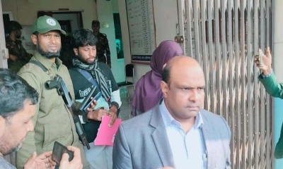 সরকারি ওষুধ পাচারকালে নাচোলে প্রাণিসম্পদ কর্মকর্তাসহ আটক ৫