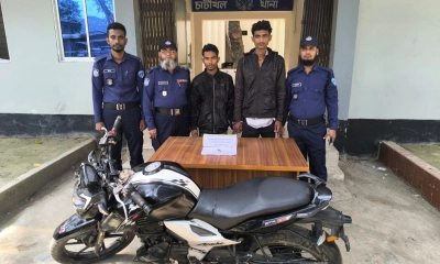 চাটখিলে গুলি ও মোটরসাইকেলসহ দুই যুবক গ্রেপ্তার