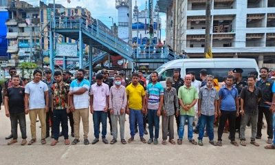 উন্নত চিকিৎসার আশ্বাসে সরকারি হাসপাতাল থেকে ক্লিনিকে নিত এই দালাল চক্র
