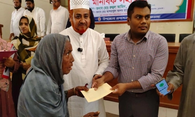 জীবননগরে প্রধানমন্ত্রীর ত্রাণ তহবিলের সহায়তা পেল ২১৩ পরিবার