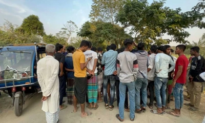 কিশোর চালকের গলা কেটে অটোরিকশা ছিনতাই