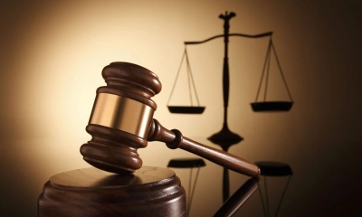 প্রিমিয়ার ব্যাংকের সাবেক পরিচালক ইমরান ইকবালের শেয়ার অবরুদ্ধের নির্দেশ