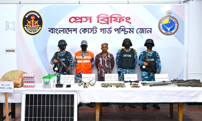 সুন্দরবনে অস্ত্র-গোলাবারুদসহ করিম শরীফ বাহিনীর সক্রিয় সদস্য আটক