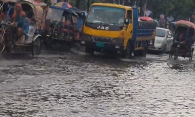টানা বৃষ্টিতে রাজধানীতে জলাবদ্ধতা