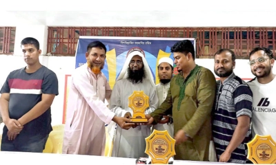 বাঁশখালীতে ইমাম-মুয়াজ্জিনকে সংবর্ধনা দিলেন মানবতার কল্যাণে আমরা সংগঠন