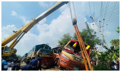 কুমিল্লায় ১২ জন নিহতের ঘটনায় গেটম্যান গ্রেপ্তার