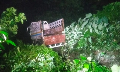 ধামরাইয়ে পিকআপ নিয়ন্ত্রণ হারিয়ে পুকুরে, নিহত ২