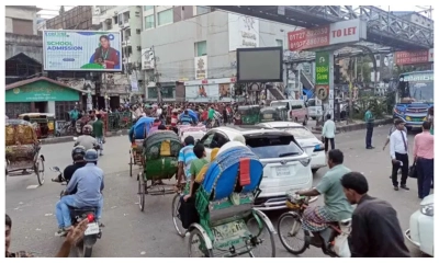 সায়েন্স ল্যাবে যান চলাচল স্বাভাবিক। ছবি- সংগৃহীত