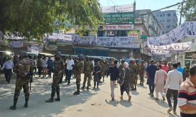 ঢাকা-১৭ আসনে এক কেন্দ্রে উত্তেজনা