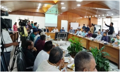 ৮ দাবিতে ঘোষিত পরিবহন ধর্মঘট প্রত্যাহার
